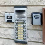 аpartment - Free Street Parking & Self Check - In, Two Bedrooms شقة *