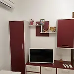 аpartment - Free Street Parking & Self Check - In, Two Bedrooms شقة ستارا زاغورا
