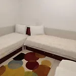 аpartment - Free Street Parking & Self Check - In, Two Bedrooms
