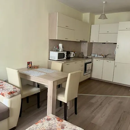 Apartamento аpartment - Free Street Parking & Self Check - In, Two Bedrooms *
