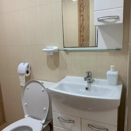 аpartment - Free Street Parking & Self Check - In, Two Bedrooms Apartmán *